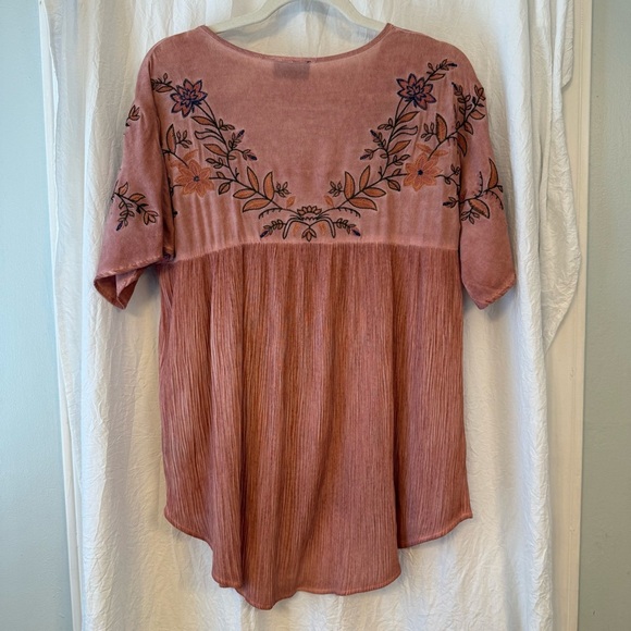 Vici Oversized Babydoll Style Coral Embroidered V-Neck Top Size XS/S/M - Picture 5 of 13